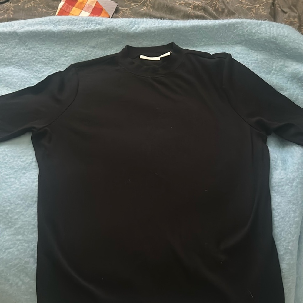 Christian Seriano black top!